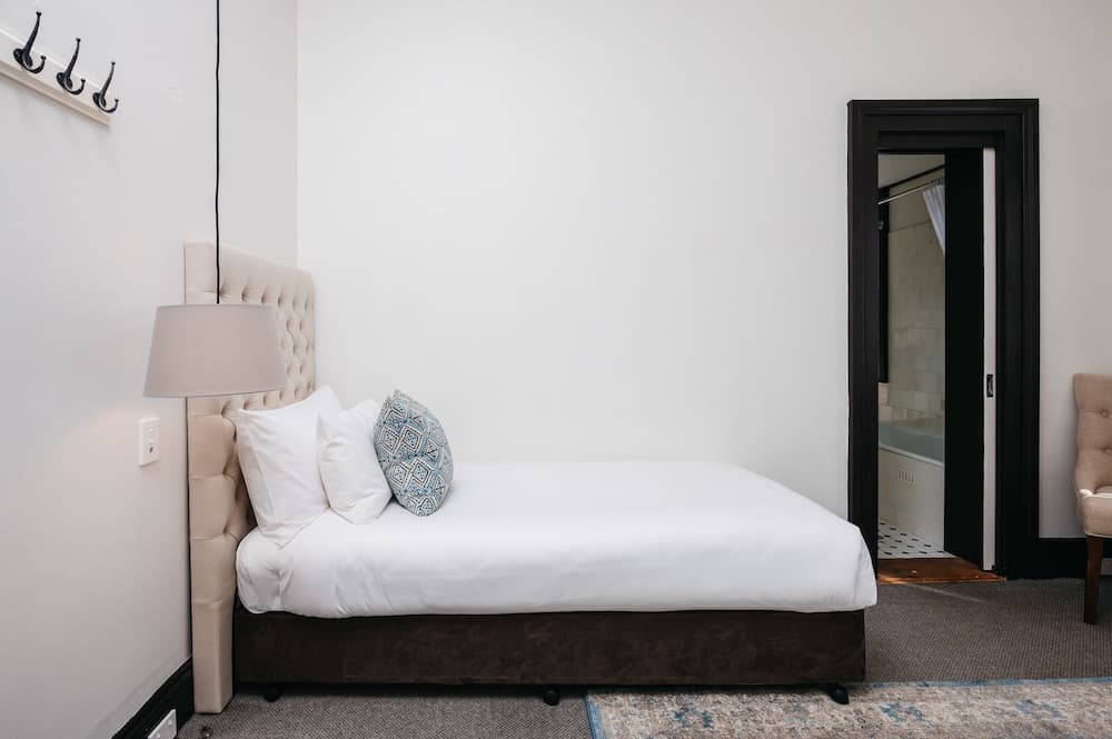 Hotel Etico at Mount Victoria Manor