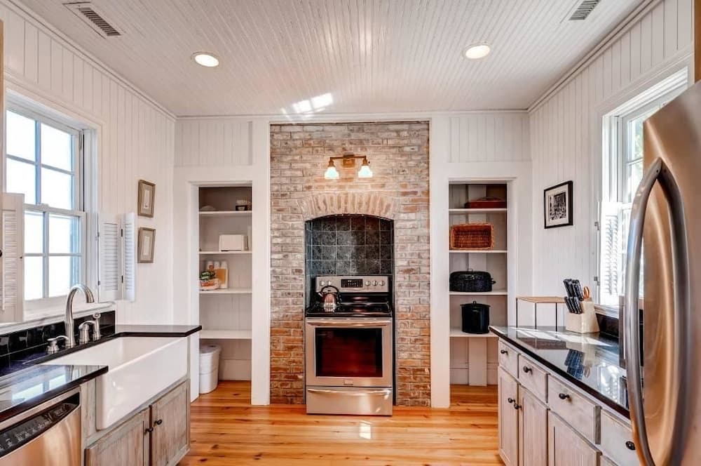 Captain Charlie s 1 3 Bedroom Holiday Home By Bald Head Island