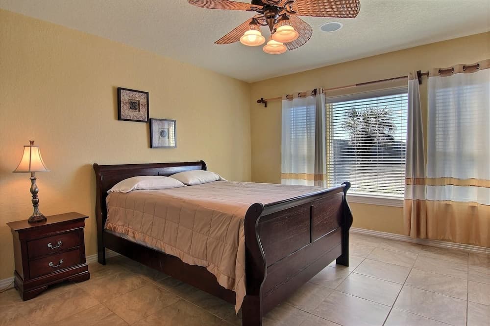 Executive Beach Paradise SH7345