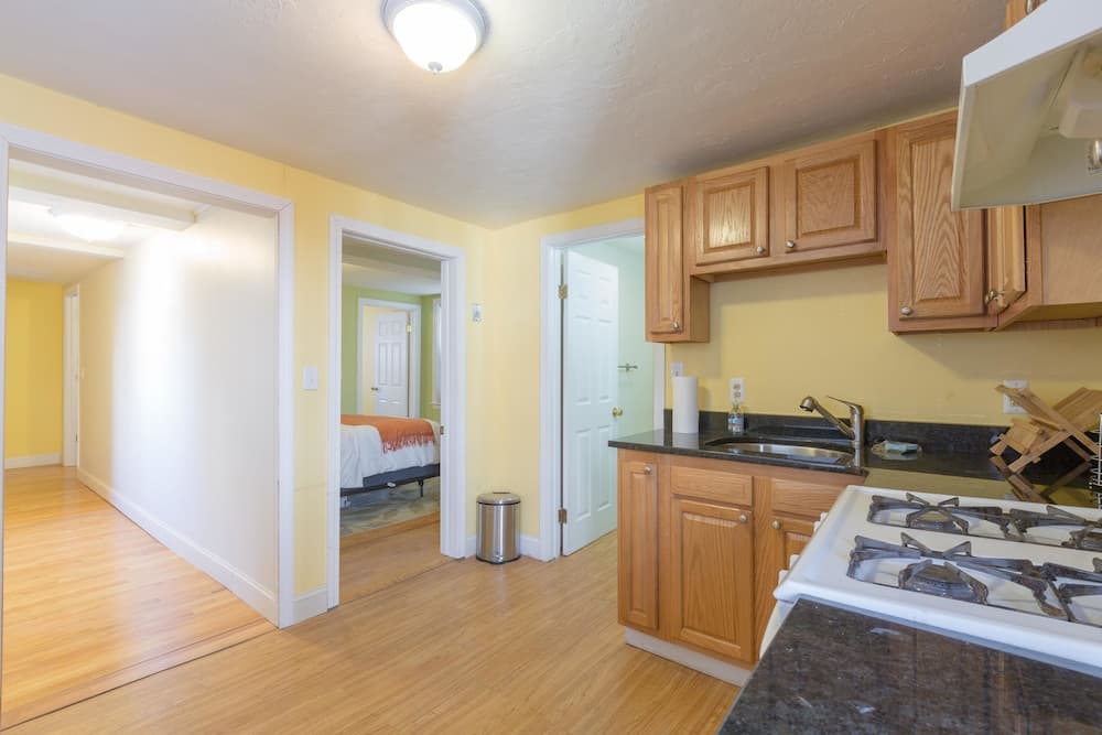 Kendall Square Apartments by Next Star