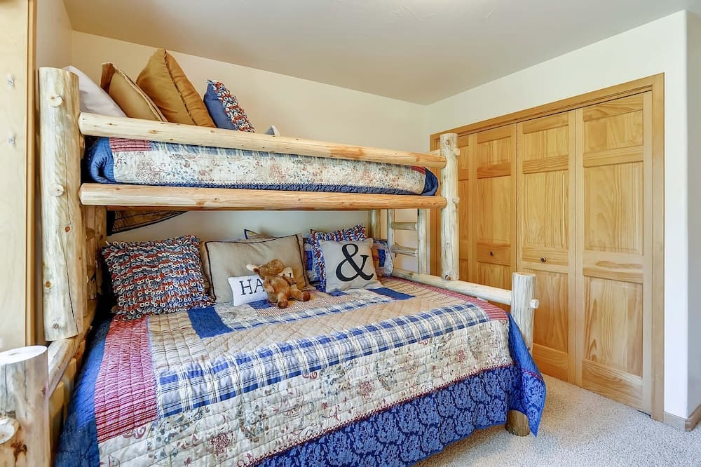 Slopeside 202 3 Bedroom Holiday Home by Winter Park Lodging Company