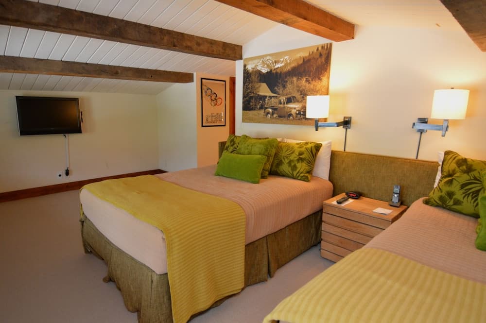 Shadow Mountain by Frias Properties