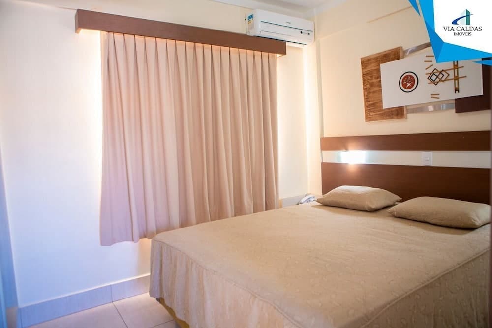 Lacqua DiRoma V Via Caldas