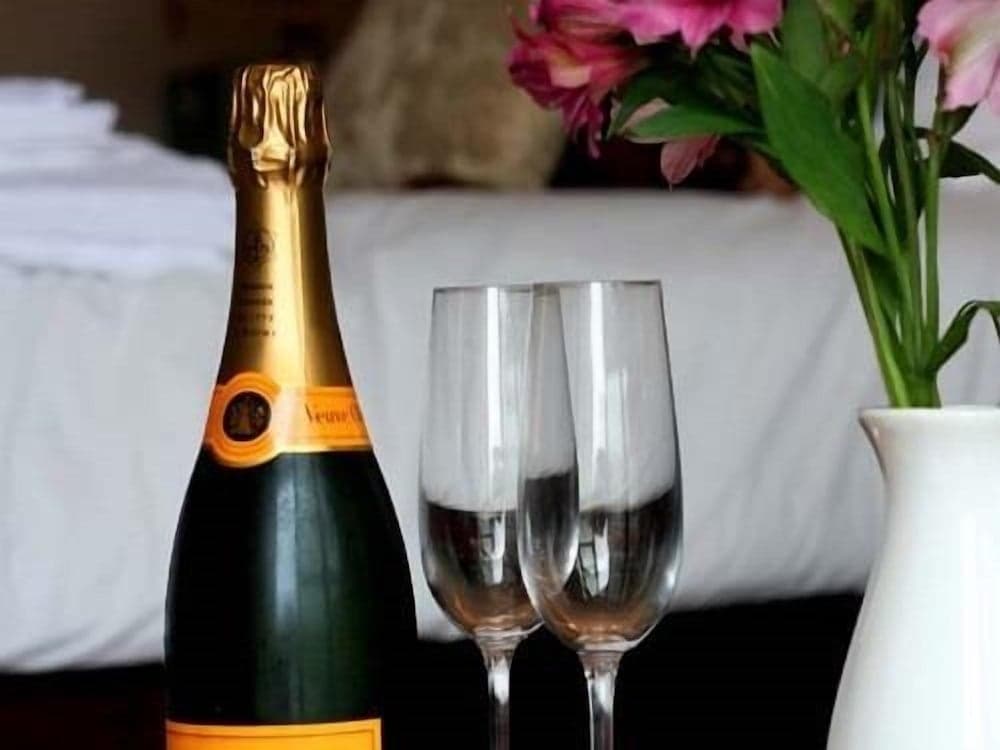 Riverside Barn Guest House