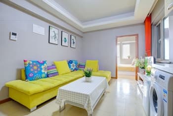 XI'AN Mark and Henry Apartment