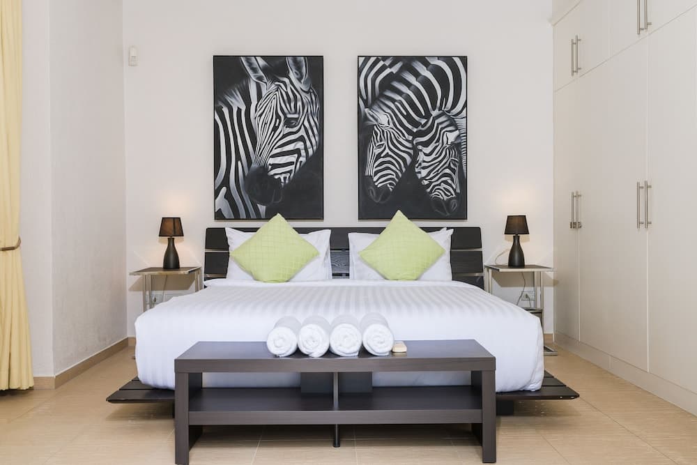 Luxury Pool Villa SRV