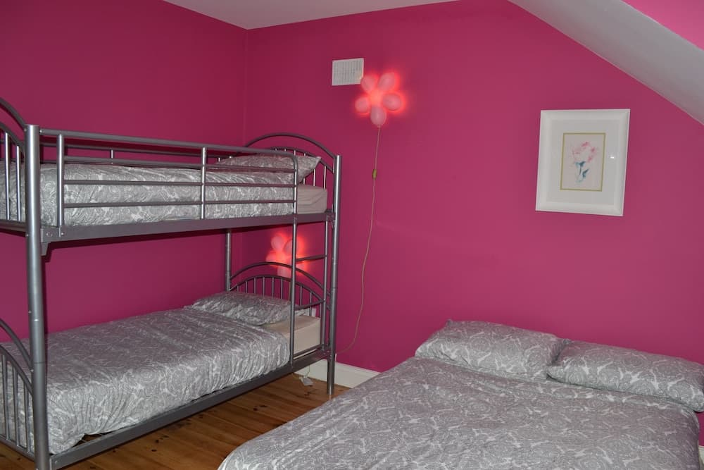 Lios Mór - 5 bed self catering house