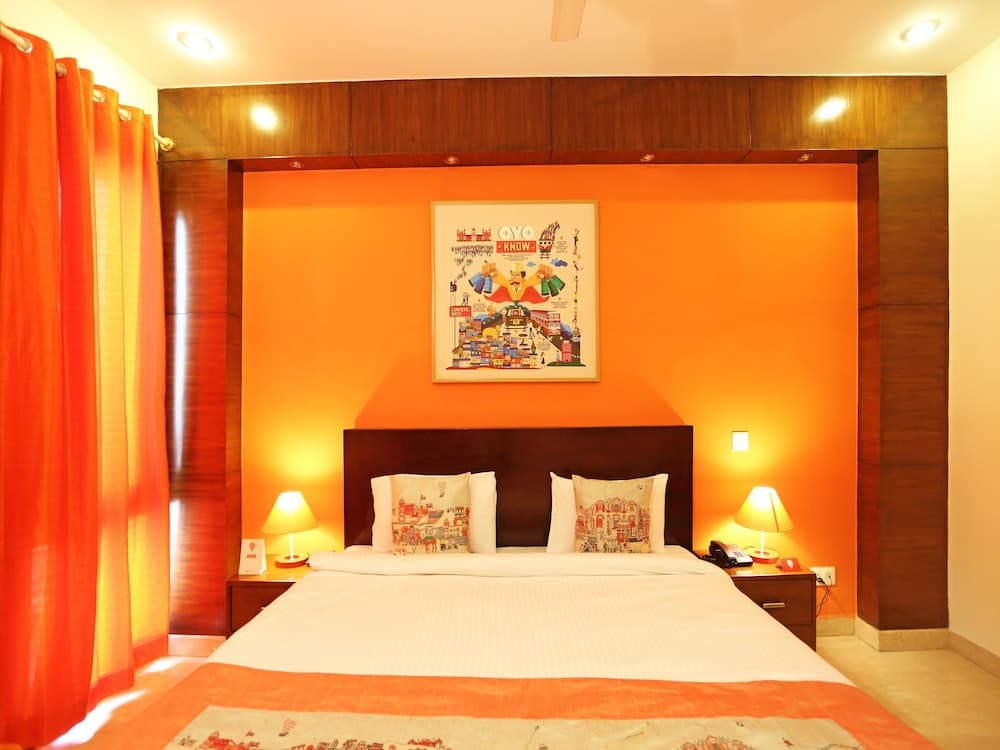 OYO Flagship 5265 Hauz Khas Metro