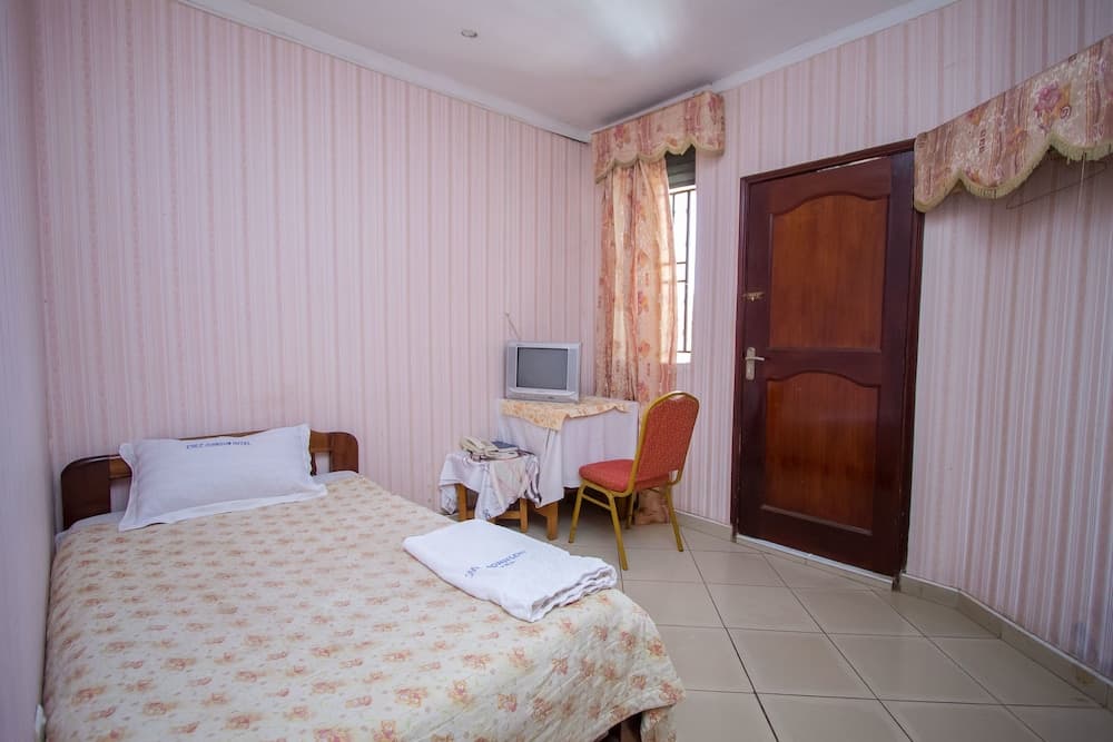 La Grand Chez Johnson Hotel Muyenga