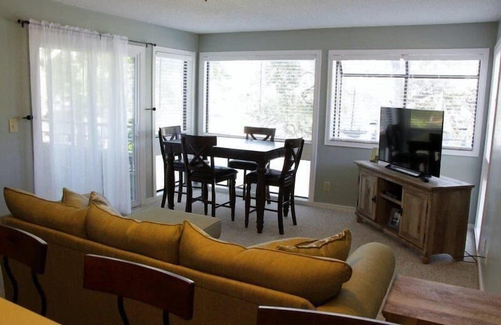 Lake Arrowhead Fiesta