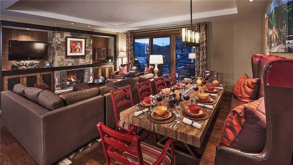 Mount Yale 611 4 BedroomCondo By Moving Mountains