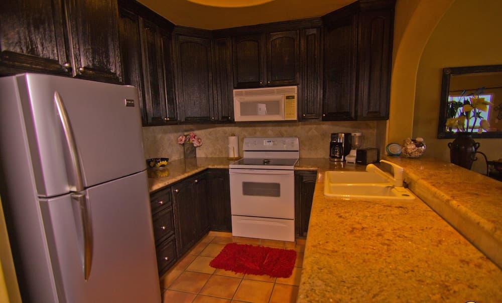 Las Mananitas LM BB2 2 Bedroom Condo By Seaside Los Cabos