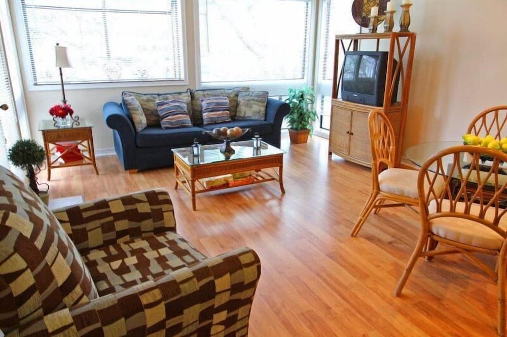 Lake Arrowhead Element