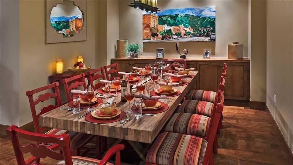 Maroon Mountain 507 4 BedroomCondo By Moving Mountains