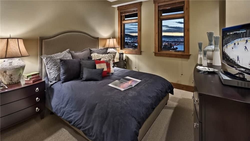 Sleeping Giant 518 4 BedroomCondo By Moving Mountains