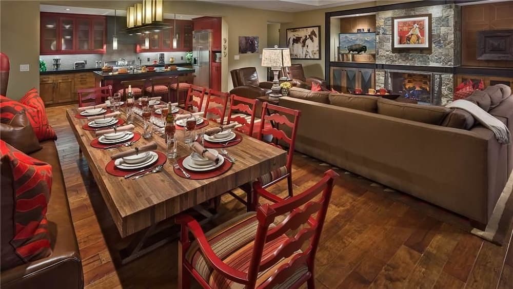 Moose Mountain 604 4 BedroomCondo By Moving Mountains