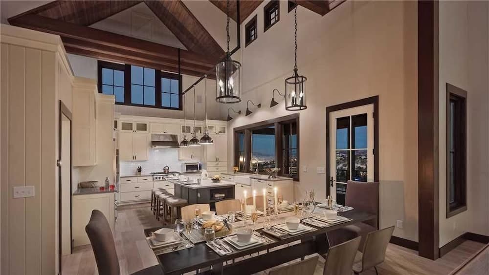 Blackstone Lodge 4 BedroomHoliday home By Moving Mountains