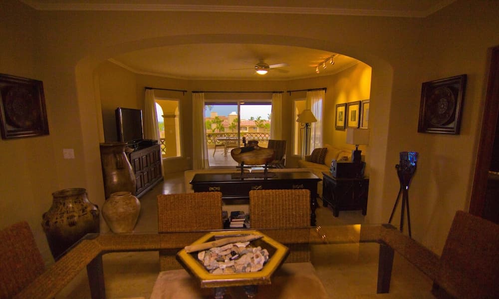 Las Mananitas LM F4205 2 Bedroom Condo By Seaside Los Cabos