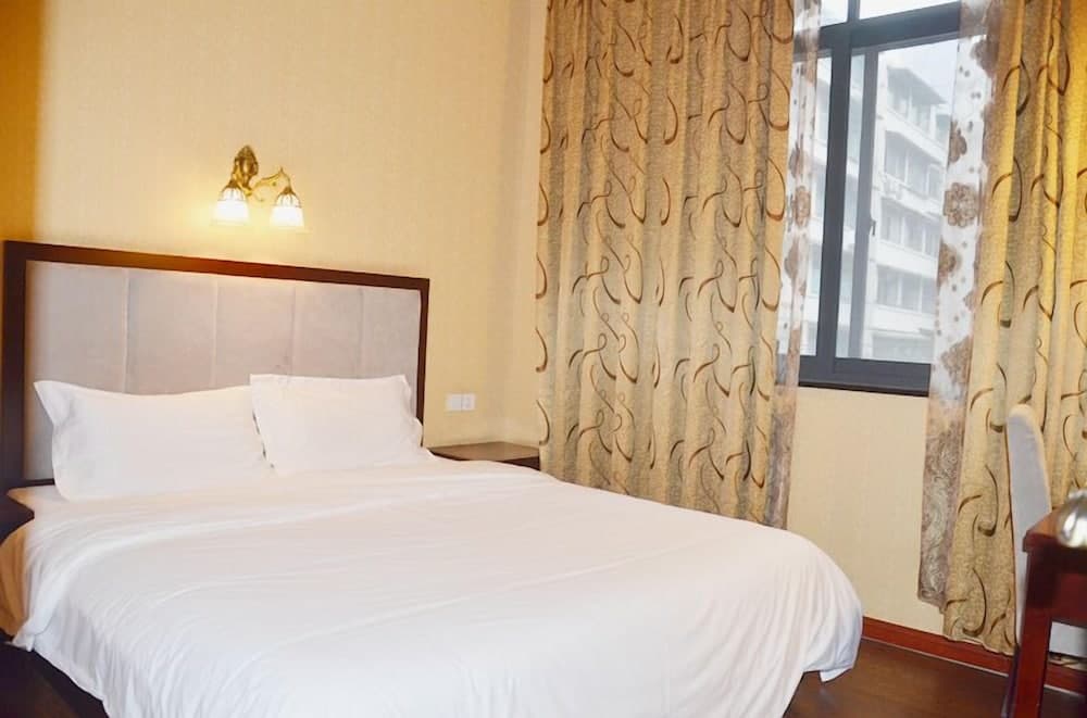 Qingju Chengdu Sports Center Branch