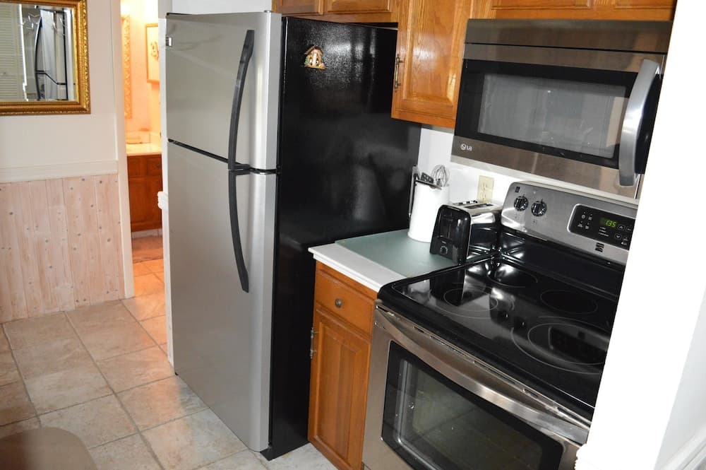 Cove II 110F 2 Bedroom Condo By Midnight Cove II