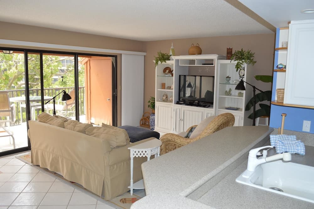 Cove II 234F 2 Bedroom Condo By Midnight Cove II