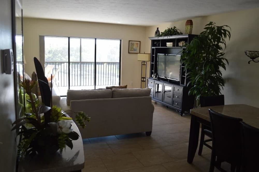 Cove II 933C 2 Bedroom Condo By Midnight Cove II