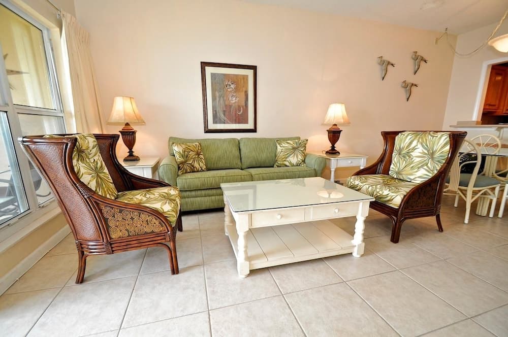 24 Players Club 2 Bedroom Condo By Coastal Dreamin