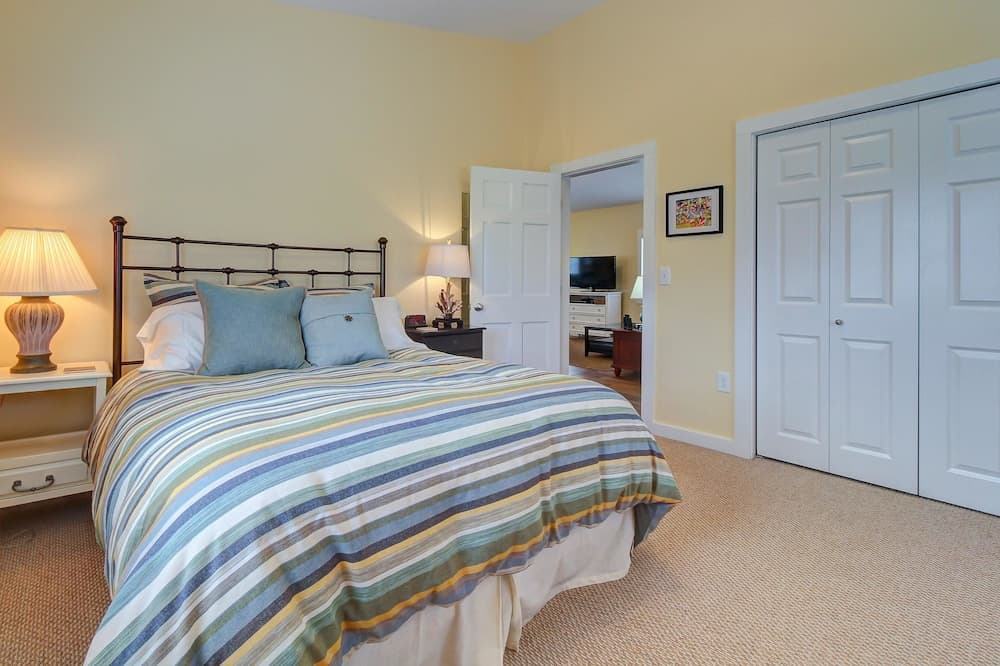 The Summit Boathouse