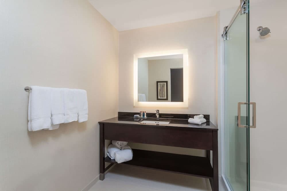 Wingate by Wyndham Altoona Downtown/Medical Center