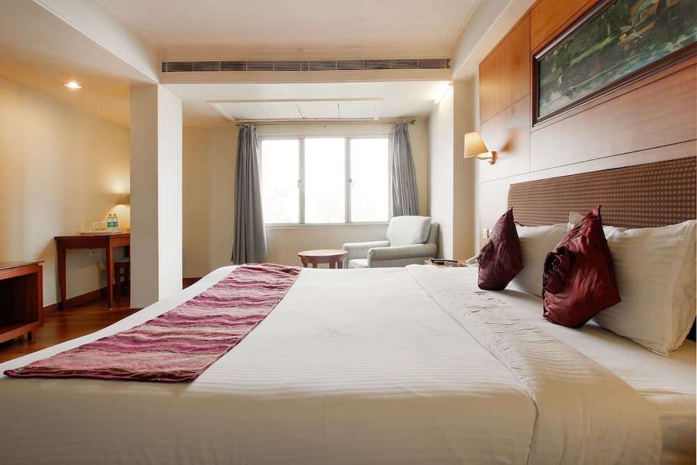 Palette - Hotel Trishul Grand