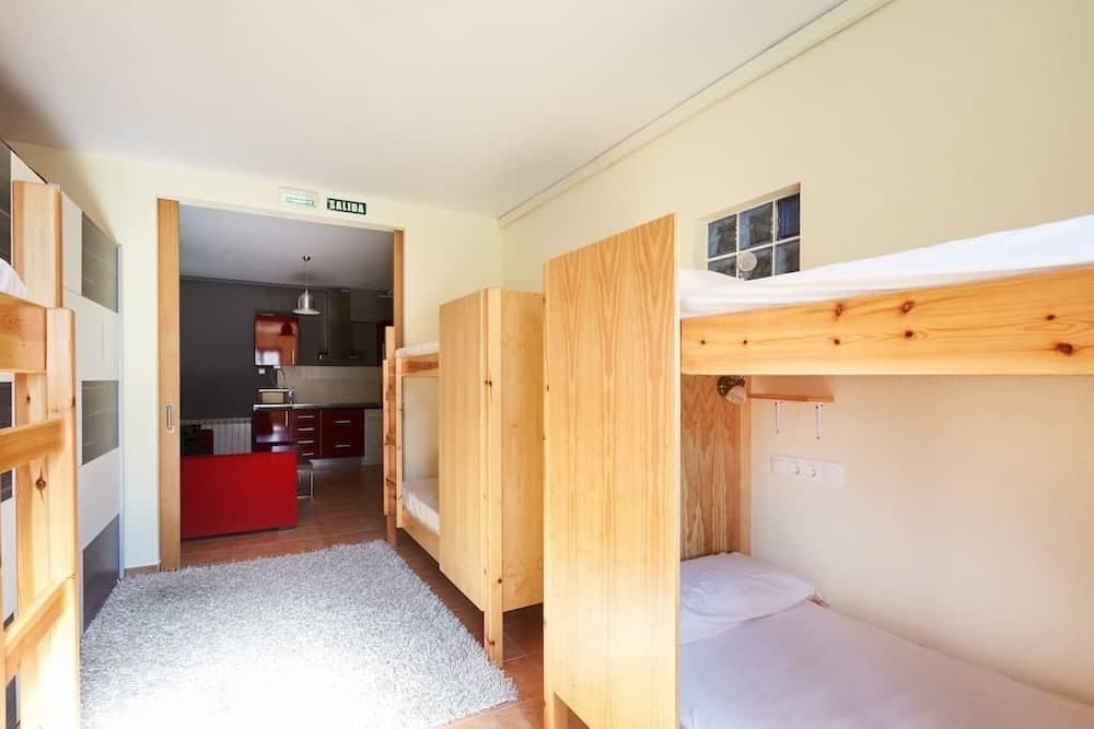 Alojamientos Acá y Allá - Hostel