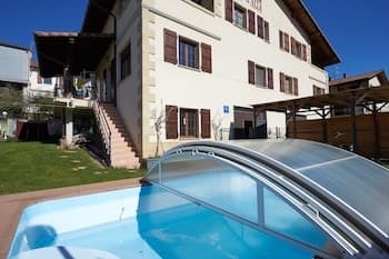 Alojamientos Acá y Allá - Hostel