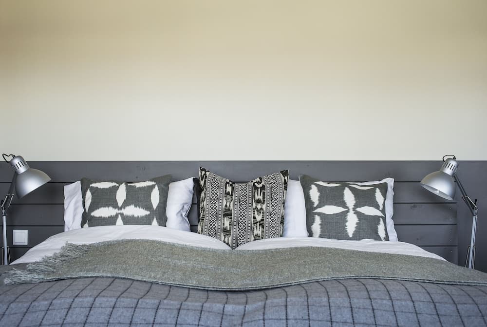 The Swan House by Heimaleiga