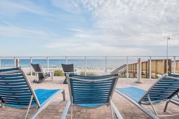 Hampton Inn & Suites Panama City Beach-Beachfront