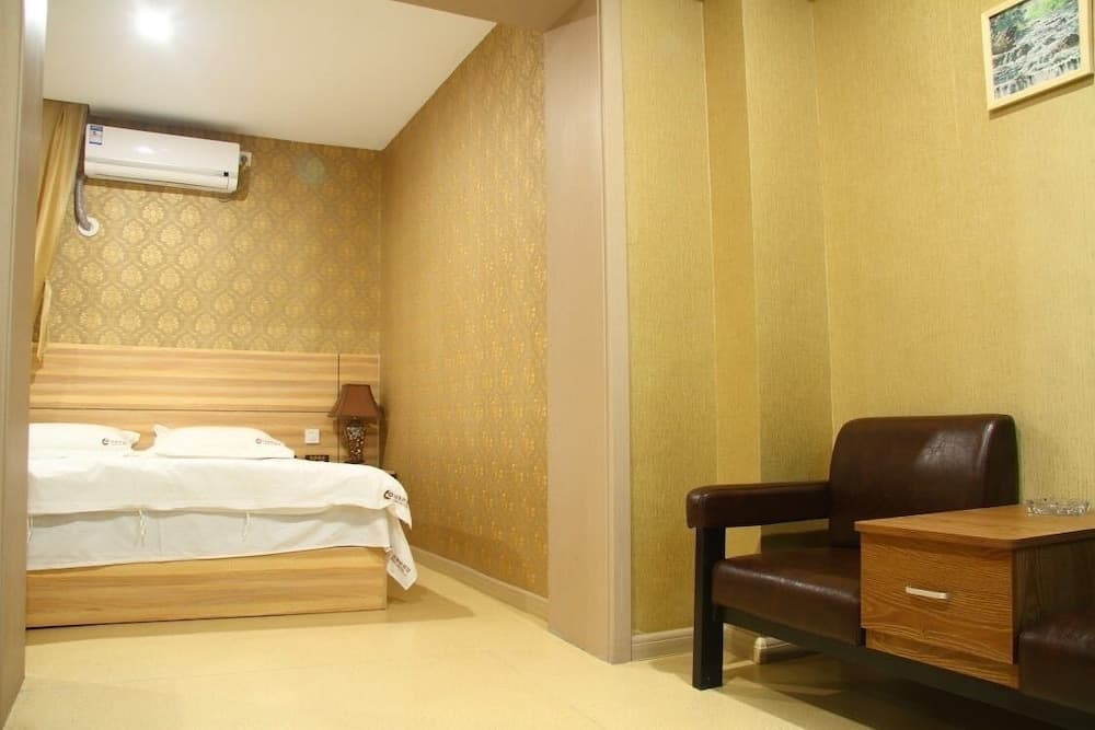 Center Of City Creo Hotel