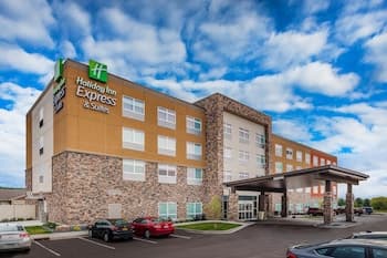 Holiday Inn Express & Suites Rice Lake, an IHG Hotel