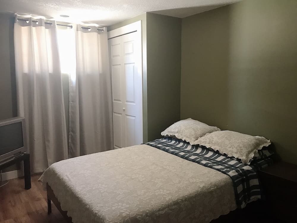 Private Rooms in Central Edmonton