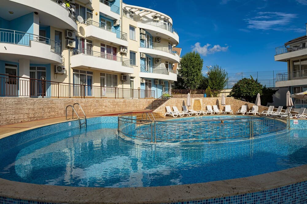 Menada Sunset II Kosharitsa