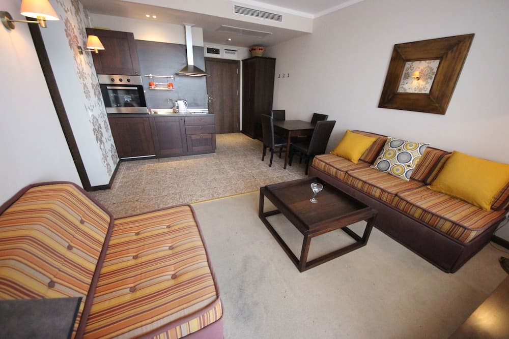 Menada Apartments in Royal Beach Resort