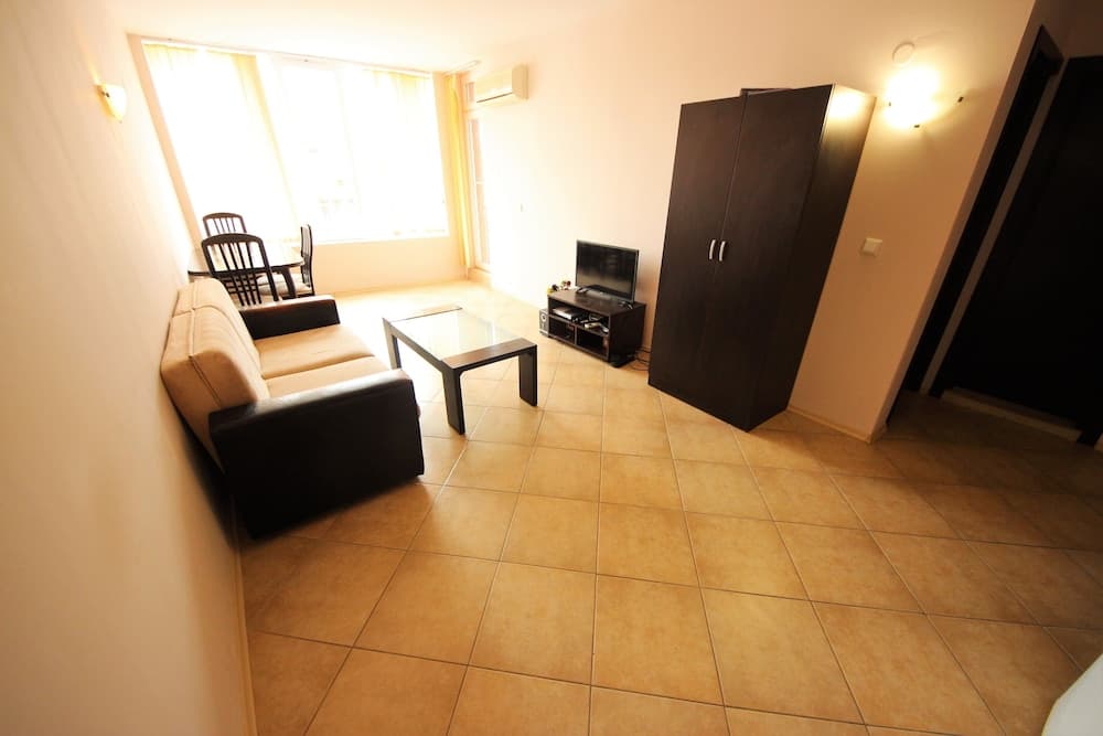 Menada Sunset Beach 4 Apartments