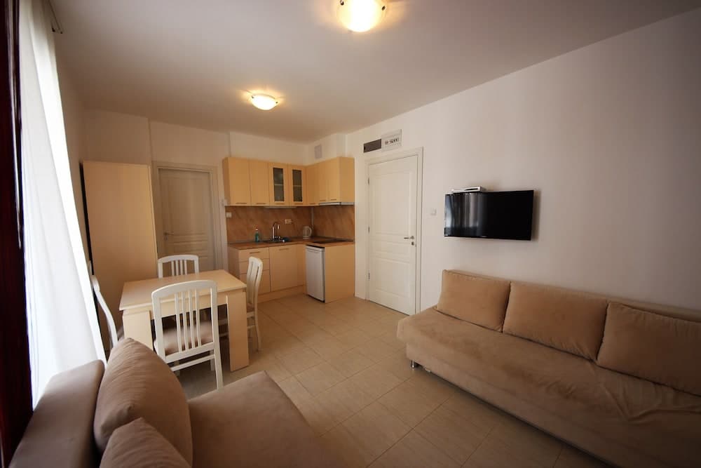 Menada Romance Marine Apartments