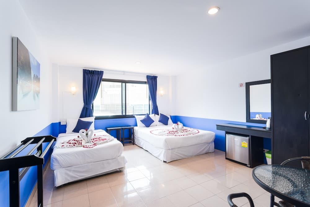 Chaweng Skybar & Hotel