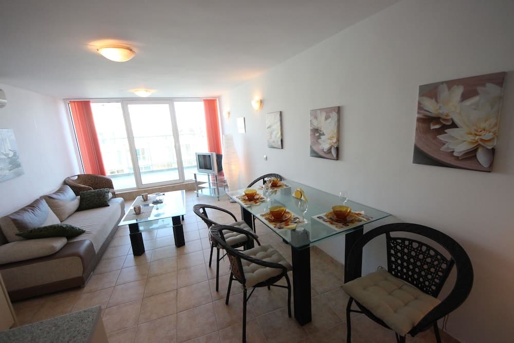 Menada Julia Apartments