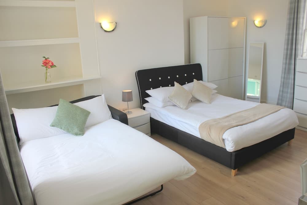 Cambridge City Studios by Paymán Club