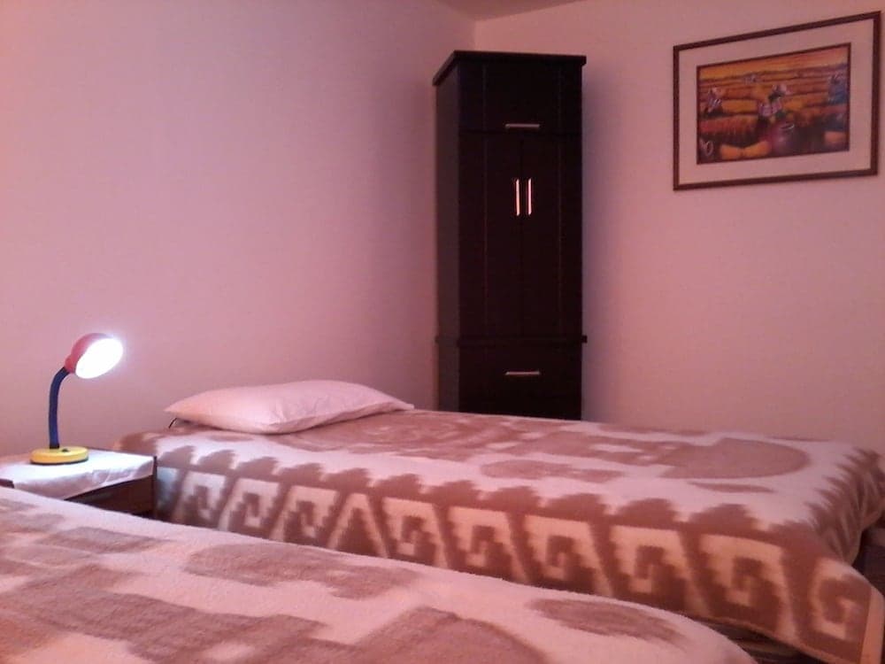 Royal Sweet Dreams Airport B&B