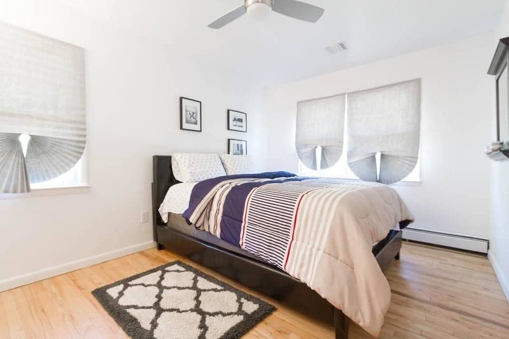 SH001 5 Bedroom Holiday home By Senstay