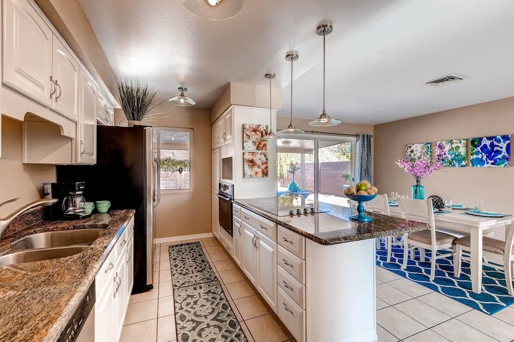 PX019 4 Bedroom Apartment By Senstay