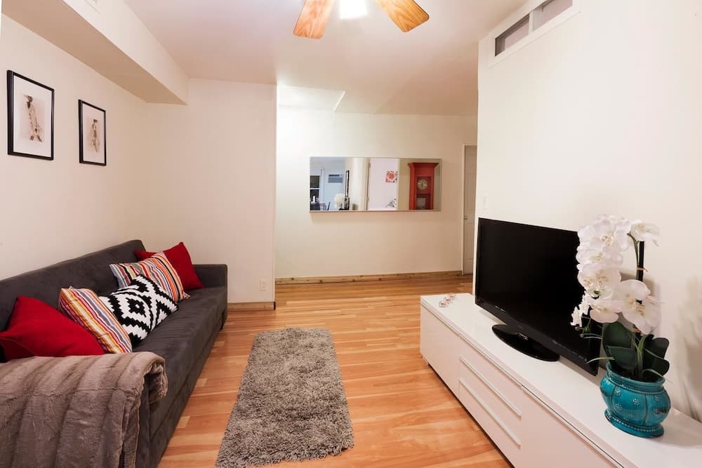 NY071 2 Bedroom Apartment By Senstay