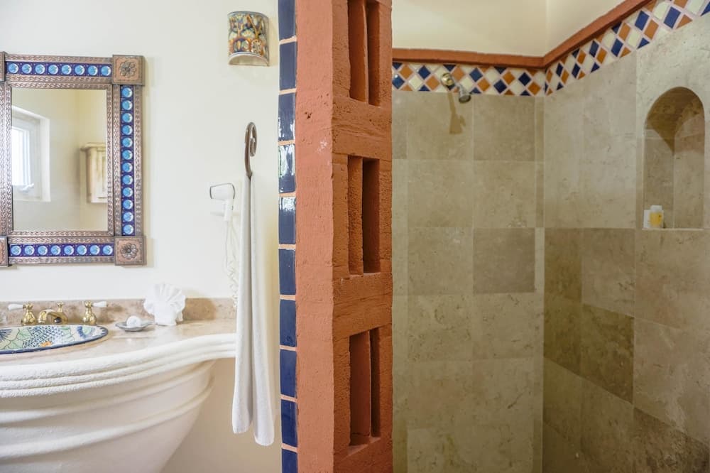 7BED Country Club 1 3 Bedroom Apartment By Senstay