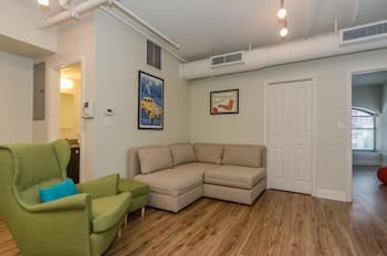 BOS002 2 Bedroom Apartment By Senstay